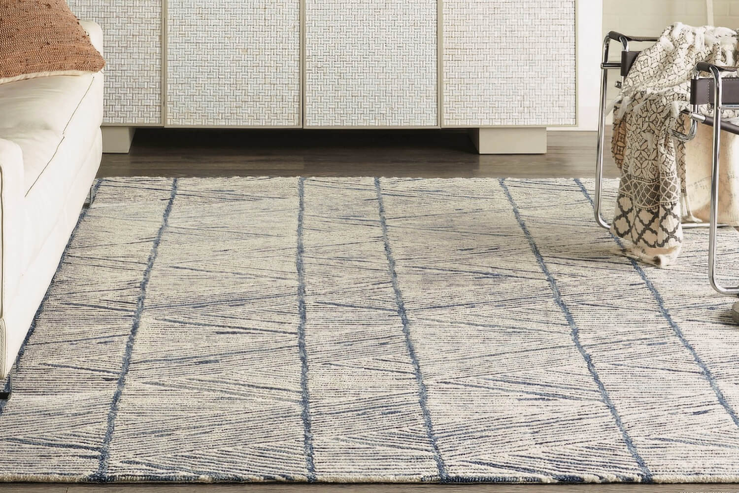 <span>Handknotted</span>Bespoke in Wool